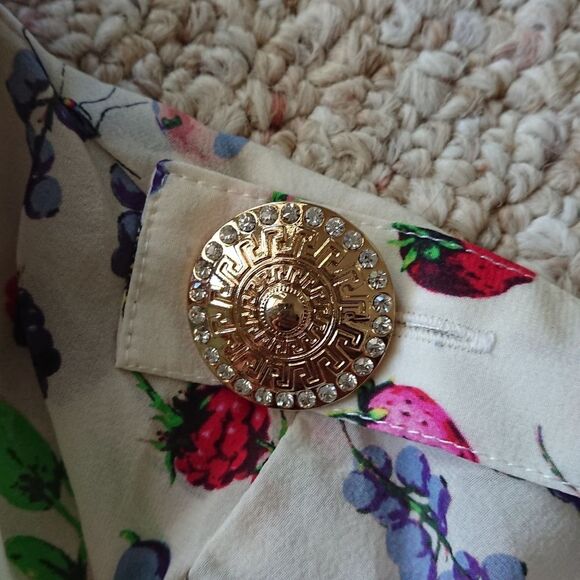 Versace x H&M colorful fruits top - Picture 9 of 12